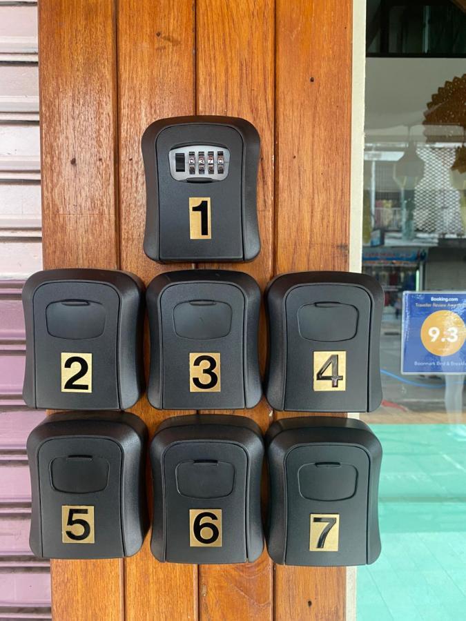 Boonnark Bed Night Bazaar No Car Parking Apartment Chiang Mai Bagian luar foto