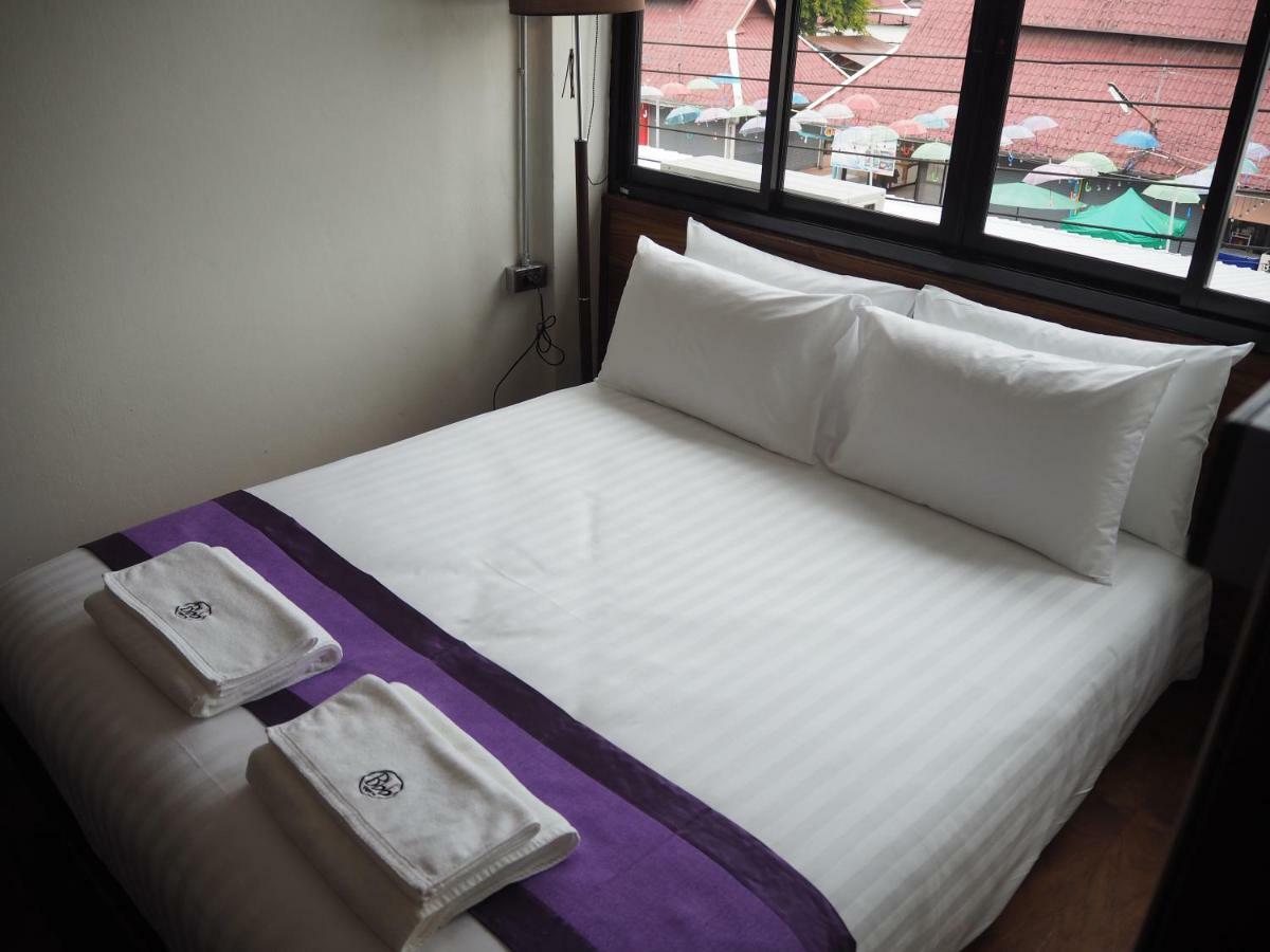 Boonnark Bed Night Bazaar No Car Parking Apartment Chiang Mai Bagian luar foto