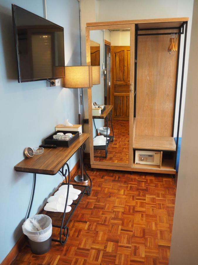 Boonnark Bed Night Bazaar No Car Parking Apartment Chiang Mai Bagian luar foto